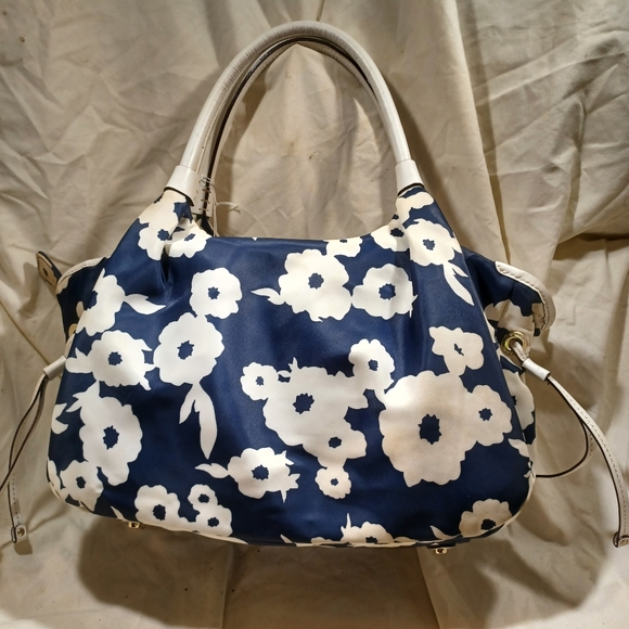 Kate spade tote - Picture 6 of 8